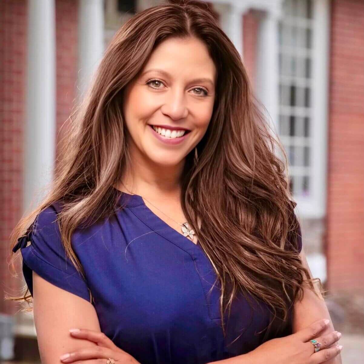 cathie-velasco-headshot-72dad724-7218-4161-b6fa-a4bc632c30a0-circle